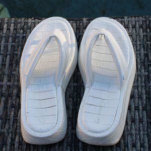 Sam Edelman White Croc-Embossed Platform Flip Flops